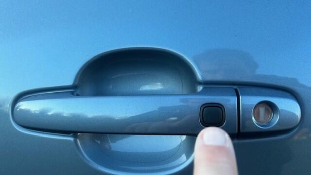 Toyota AYGO X 1.0 VVT-i S-CVT TEAM AIR AUTOMAAT 1E EIGENAAR!! CLIMATE CONTROL, APPLE CARPLAY, DAB RADIO, STOELVERWARMING, ELEC. VOUWDAK, ADAPTIVE CRUISE CONTROL, RIJBAAN ASSIST, ACHTERUITRIJCAMERA, PARKEEHULP V/A, LED LICHT, 17" L/M-VELGEN, ENZ. ENZ.