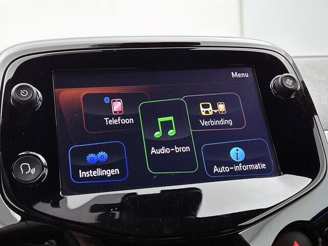 Toyota AYGO 1.0 VVT-i x-cite | Achteruitrijcamera | Dealeronderhouden | Onderweg-naar-dealer