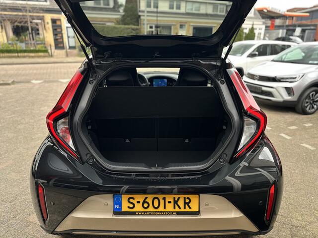 Toyota AYGO X 1.0 VVT-i S-CVT Premium Automaat JBL/Navi/Camera/Stoel verwarming