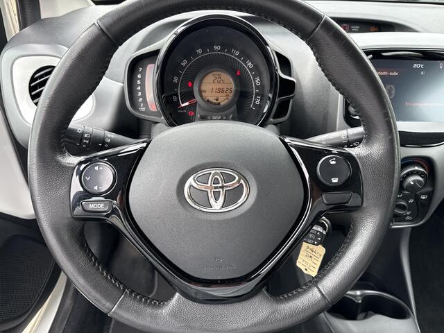 Toyota AYGO 1.0 VVT-i x-play | Apple CarPlay/Android auto | Achteruitrijcamera | Airco