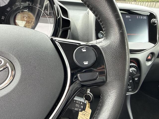 Toyota AYGO 1.0 VVT-i x-play | Apple CarPlay/Android auto | Achteruitrijcamera | Airco