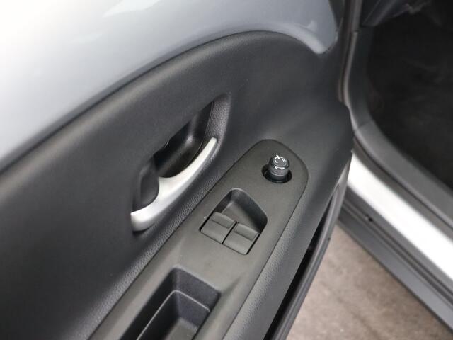 Toyota AYGO X 1.0 VVT-i S-CVT first | NL Auto | Dealeronderhouden | Achteruitrijcamera |