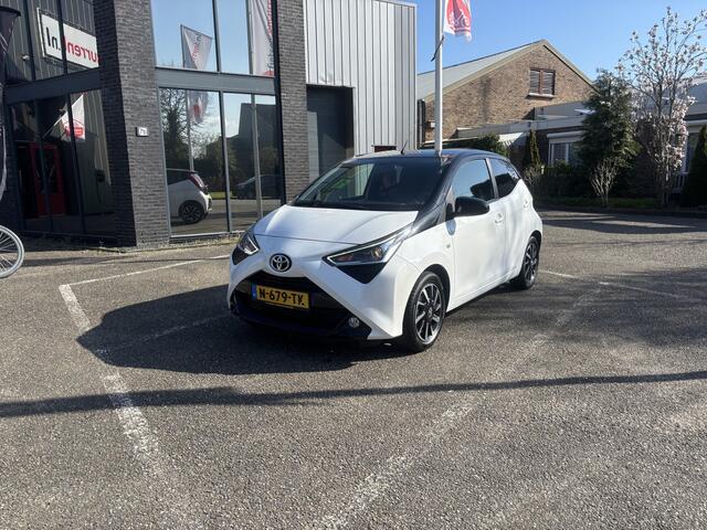 Toyota AYGO 1.0 VVT-i x-cite ultimate Two Tone