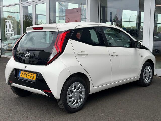 Toyota AYGO 1.0 VVT-i x-play Airco | Parkeercamera | NL auto | Apple/Android carplay