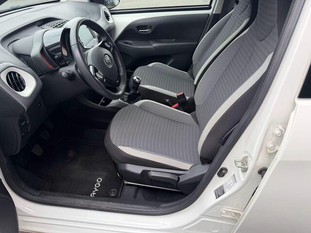 Toyota AYGO 1.0 VVT-i x-play Airco | Parkeercamera | NL auto | Apple/Android carplay