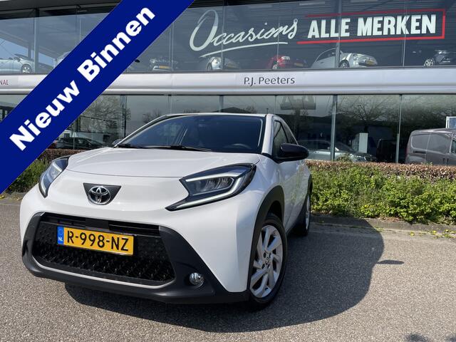 Toyota AYGO X 1.0 VVT-i MT first Achteruitrijcamera - Airco - Apple carplay - Bluetooth - Cruise control - Led verlichting - Licht metalen velgen 17 inch - Radio - Mistlampen - Stuur multifunctioneel - Stuur leder - Elektrische ramen voor - Regensensor - Start/stop