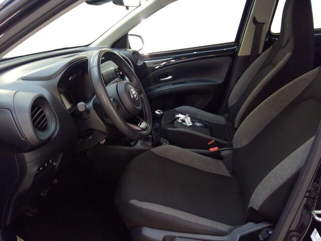 Toyota AYGO X 1.0 VVT-i MT Play