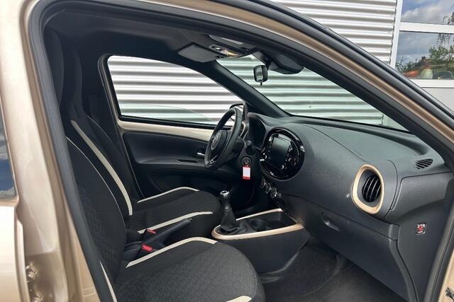 Toyota AYGO X 1.0 VVT-i MT Pulse Carplay / Camera