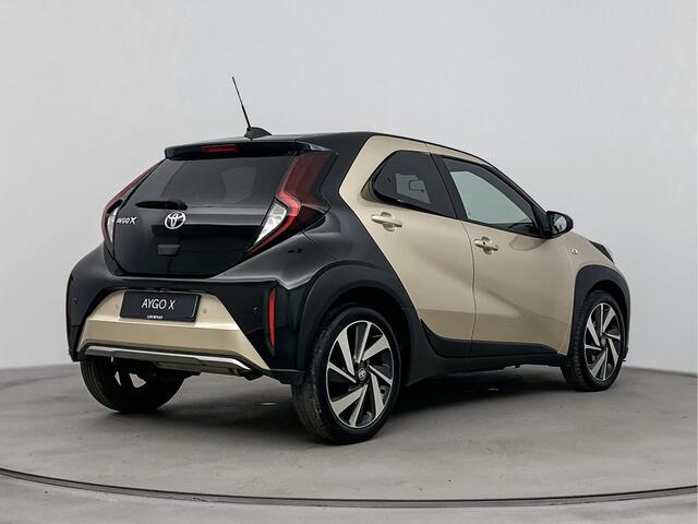 Toyota AYGO X 1.0 VVT-i S-CVT Envy Limited | Navigatie | Parkeersensoren | Automaat | Lichtmetalen Velgen | Mistlampen | Cruise Control + Climate Control | Elektrische Ramen + Spiegels | Draadloze Telefoonlader |