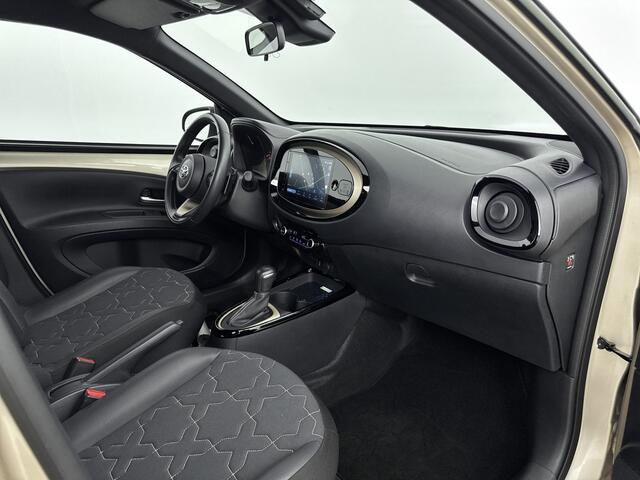 Toyota AYGO X 1.0 VVT-i S-CVT Envy Limited | Navigatie | Parkeersensoren | Automaat | Lichtmetalen Velgen | Mistlampen | Cruise Control + Climate Control | Elektrische Ramen + Spiegels | Draadloze Telefoonlader |
