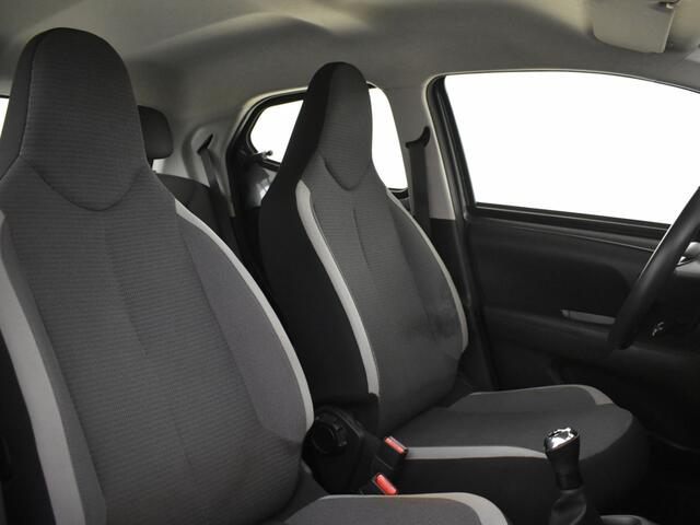 Toyota AYGO 1.0 VVT-i x-play | Carplay | Camera