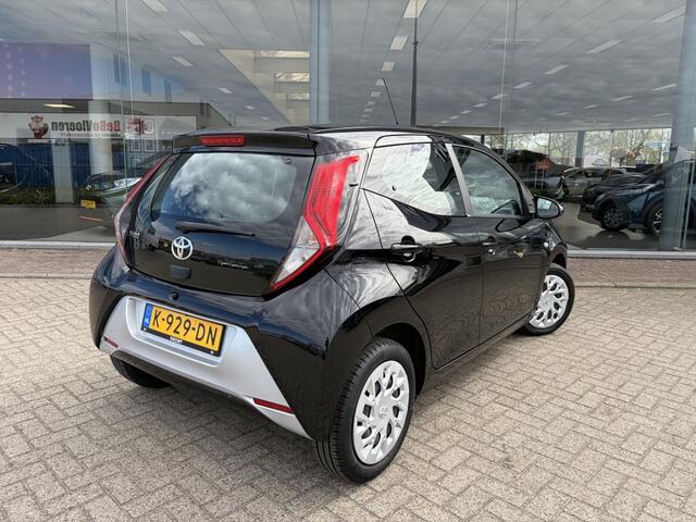 Toyota AYGO 1.0 VVT-i x-play | Airco | Apple Carplay/Android auto | Camera |
