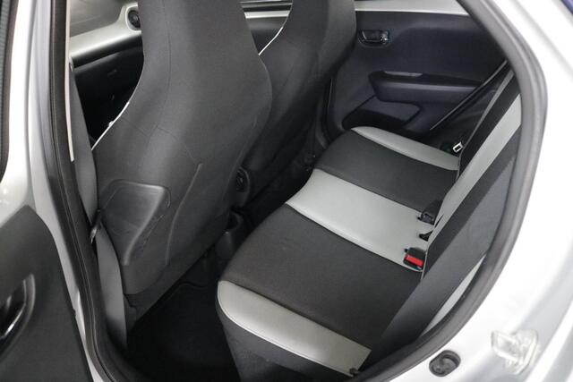 Toyota AYGO 1.0 VVT-i x-play Airco | Navigatie | Camera | Bluetooth.