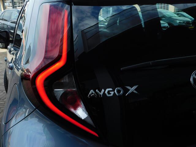 Toyota AYGO X 1.0 VVT-i MT Play