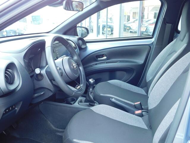 Toyota AYGO X 1.0 VVT-i MT Play