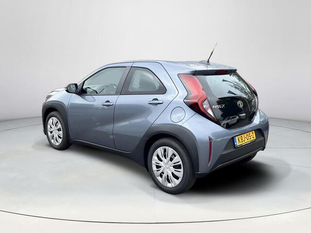 Toyota AYGO X Hybrid 115 play | Apple CarPlay/Android auto | Achteruitrijcamera | Climate control