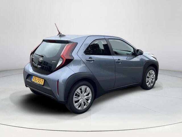 Toyota AYGO X Hybrid 115 play | Apple CarPlay/Android auto | Achteruitrijcamera | Climate control