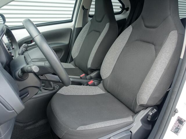 Toyota AYGO 1.0 12V VVT-i First I NL-Auto I 100% dealer I Clima I Cruise I