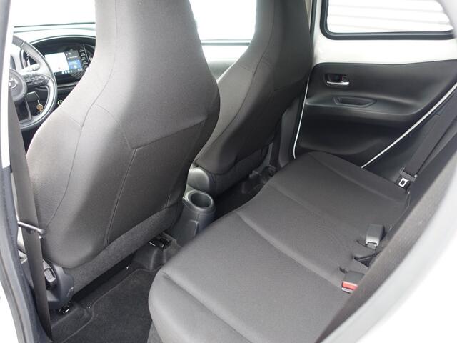 Toyota AYGO 1.0 12V VVT-i First I NL-Auto I 100% dealer I Clima I Cruise I