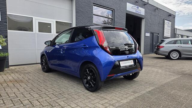 Toyota AYGO 1.0 VVT-i x-clusiv | AUTOMAAT | CarPlay/Android | KEYLESS | VOL AIRCO | DEALER ONDERHOUDEN