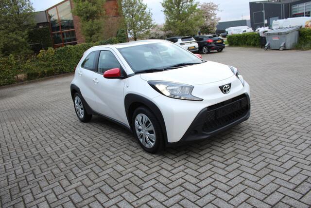 Toyota AYGO X 1.0 VVT-i S-CVT Play Clima-Adapt. Cruise-Carplay-Camera