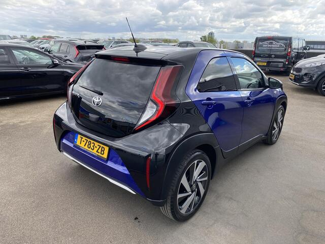 Toyota AYGO X 1.0 VVT-i MT Envy 1e eign. Navigatie, JBL audio, Apple CarPlay/Android Auto, achteruitrij camera, draadloze telefoonlader, Nederlandse auto!