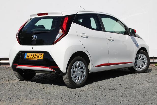 Toyota AYGO 1.0 VVT-i x-play Automaat, Apple Carplay/Androidauto