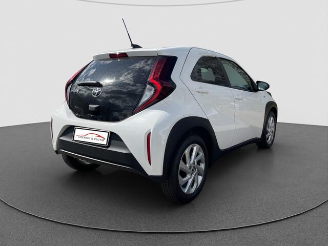 Toyota AYGO X 1.0 VVT-i MT Play | Stoelverwarming | LED | Als nieuw! |