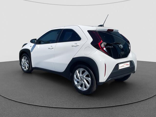 Toyota AYGO X 1.0 VVT-i MT Play | Stoelverwarming | LED | Als nieuw! |
