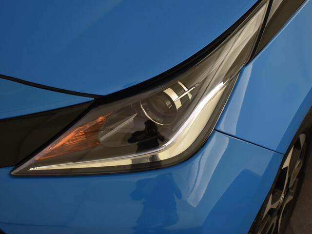 Toyota AYGO 1.0 VVT-i x-cite cabrio | Carplay | Camera | Halfleer |