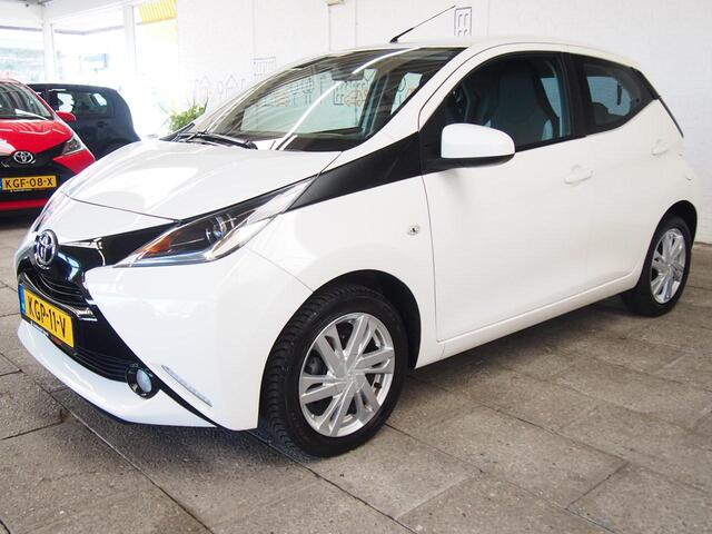 Toyota AYGO 1.0 VVT-i x-play Camera (APK:Nieuw) Incl.Garantie