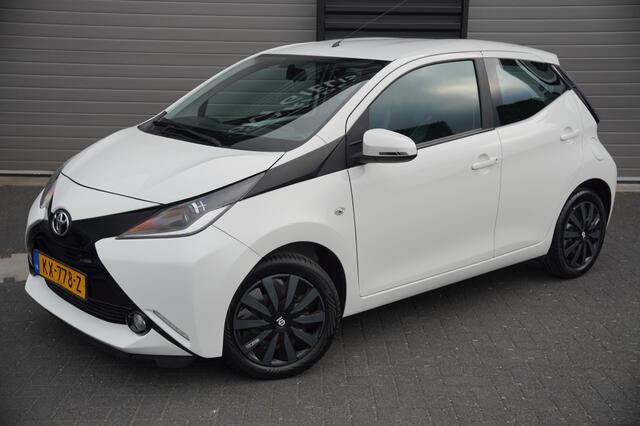 Toyota AYGO 1.0 VVT-i x-play