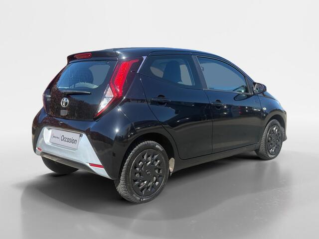 Toyota AYGO 1.0 VVT-i x-play | Camera | Airco | Stuurbediening | Bluetooth | Boekjes Aanwezig