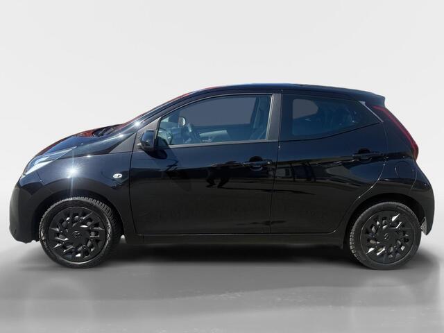 Toyota AYGO 1.0 VVT-i x-play | Camera | Airco | Stuurbediening | Bluetooth | Boekjes Aanwezig