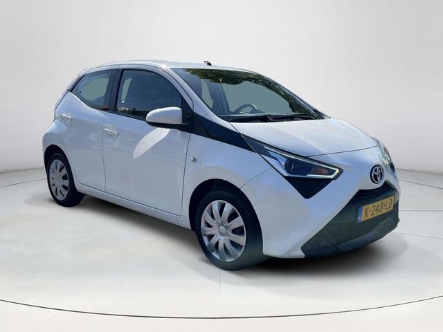 Toyota AYGO 1.0 VVT-i x-play | 5 deurs | Carplay | Airco | Parkeercamera |