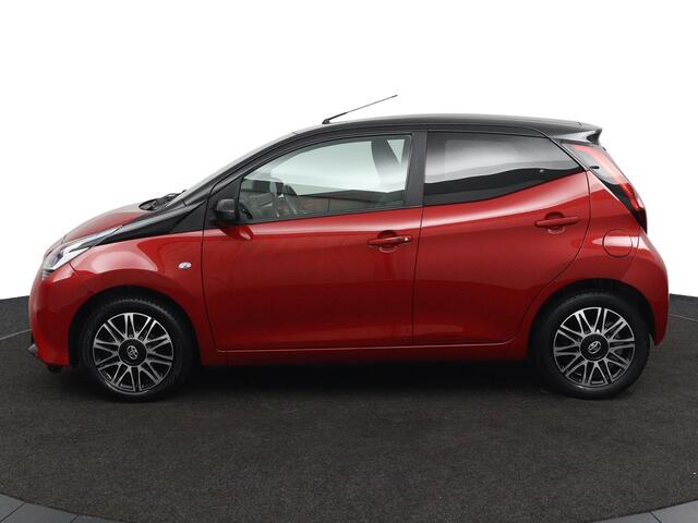 Toyota AYGO 1.0 VVT-i x-clusiv | Keyless Entry | Bi-Tone | Automatische Airco | Lichtmetalen Velgen | Achteruitrijcamera |