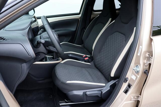 Toyota AYGO 1.0 VVT-i MT Pulse - 72 pk **Bi-tone / Camera / Carplay