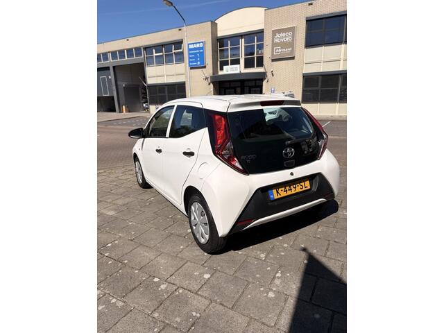 Toyota AYGO 1.0 VVT-i x-fun