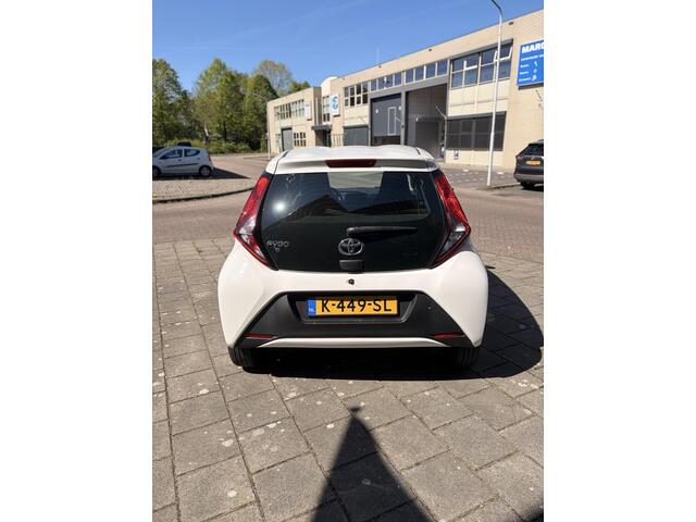 Toyota AYGO 1.0 VVT-i x-fun