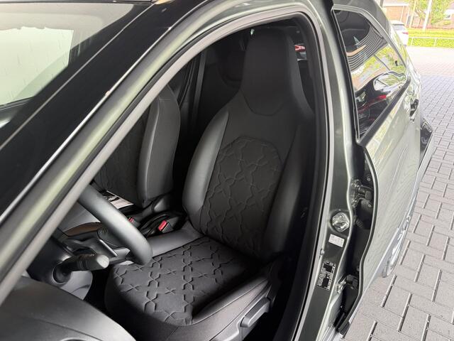 Toyota AYGO X 1.0 VVT-i S-CVT Envy JBL Audio / 18" / Mistlampen / Apple Carplay / Lane Assist / Adapt. Cruise Control / 1e eigenaar