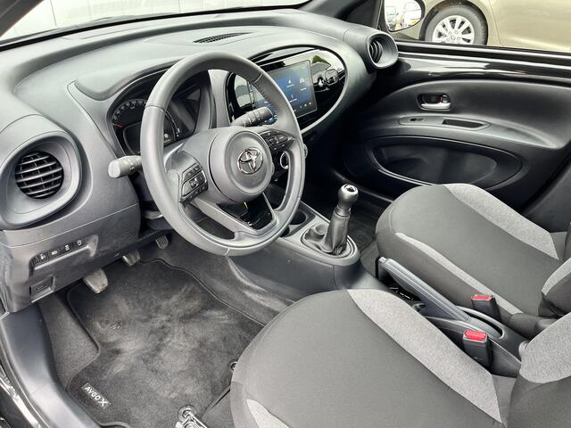 Toyota AYGO X 1.0 VVT-i MT Play NL Auto Carplay Clima Adpt Cruise Groot Scherm