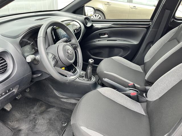 Toyota AYGO X 1.0 VVT-i MT Play NL Auto Carplay Clima Adpt Cruise Groot Scherm