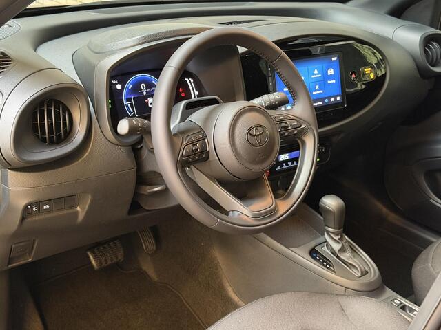Toyota AYGO X Hybrid 115 play Automaat