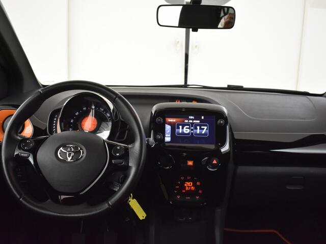 Toyota AYGO 1.0 VVT-i JBL | Camera | Carplay | JBL-audio |