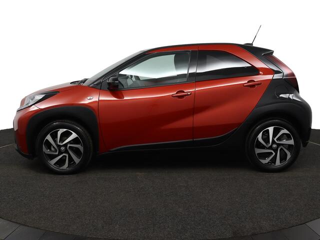 Toyota AYGO X 1.0 VVT-i S-CVT Pulse | Automaat | Stoelverwarming | Camera | Adaptieve Cruise Control | 10 jaar garantie! |
