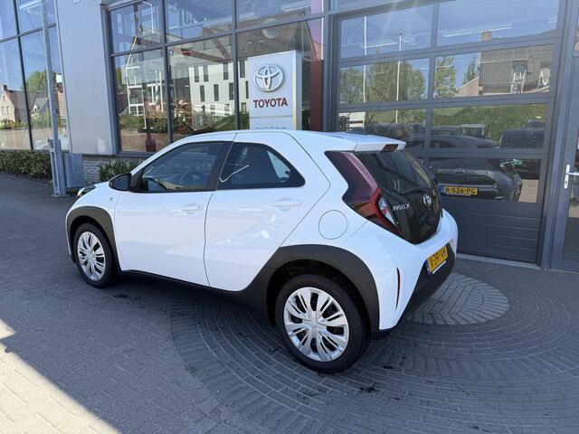 Toyota AYGO X 1.0 VVT-i MT Play