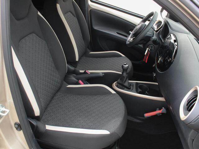 Toyota AYGO X 1.0 VVT-i MT Pulse | Carplay / Android Auto | Camera | Adap. Cruise | Clima