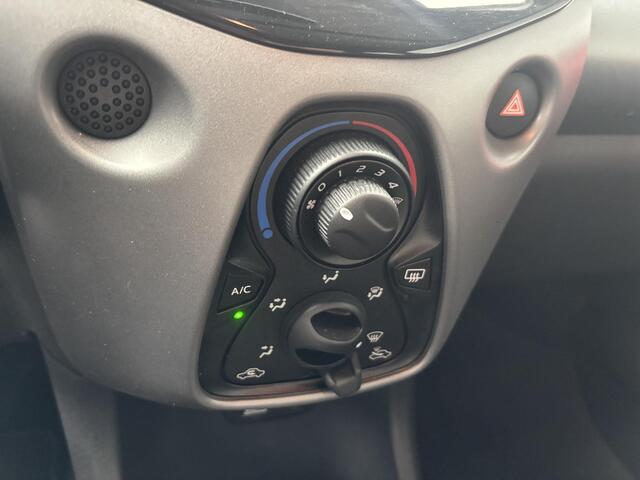 Toyota AYGO 1.0 VVT-i x-play NL auto! Automaat, Carplay