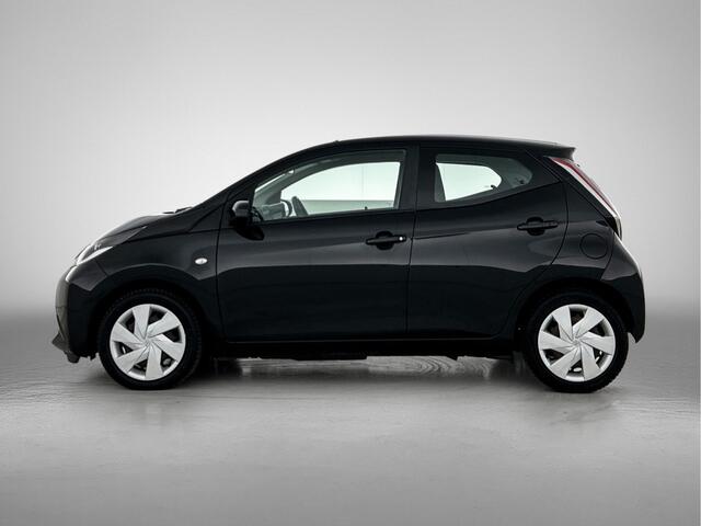 Toyota AYGO 1.0 VVT-i x-play | NL Auto | Dealeronderhouden | Achteruitrijcamera |