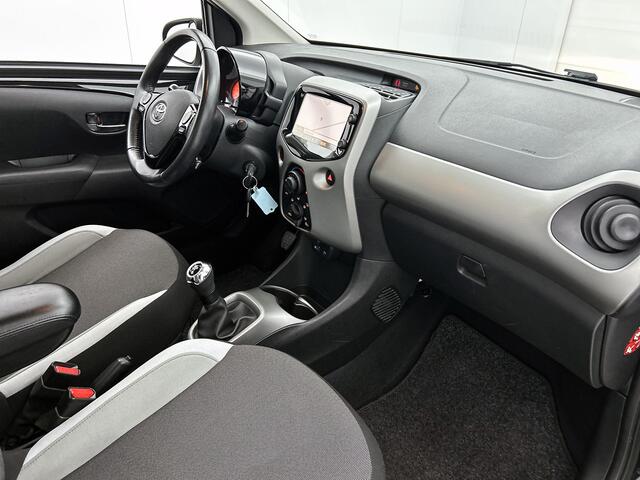 Toyota AYGO 1.0 VVT-i x-play | NL Auto | Dealeronderhouden | Achteruitrijcamera |